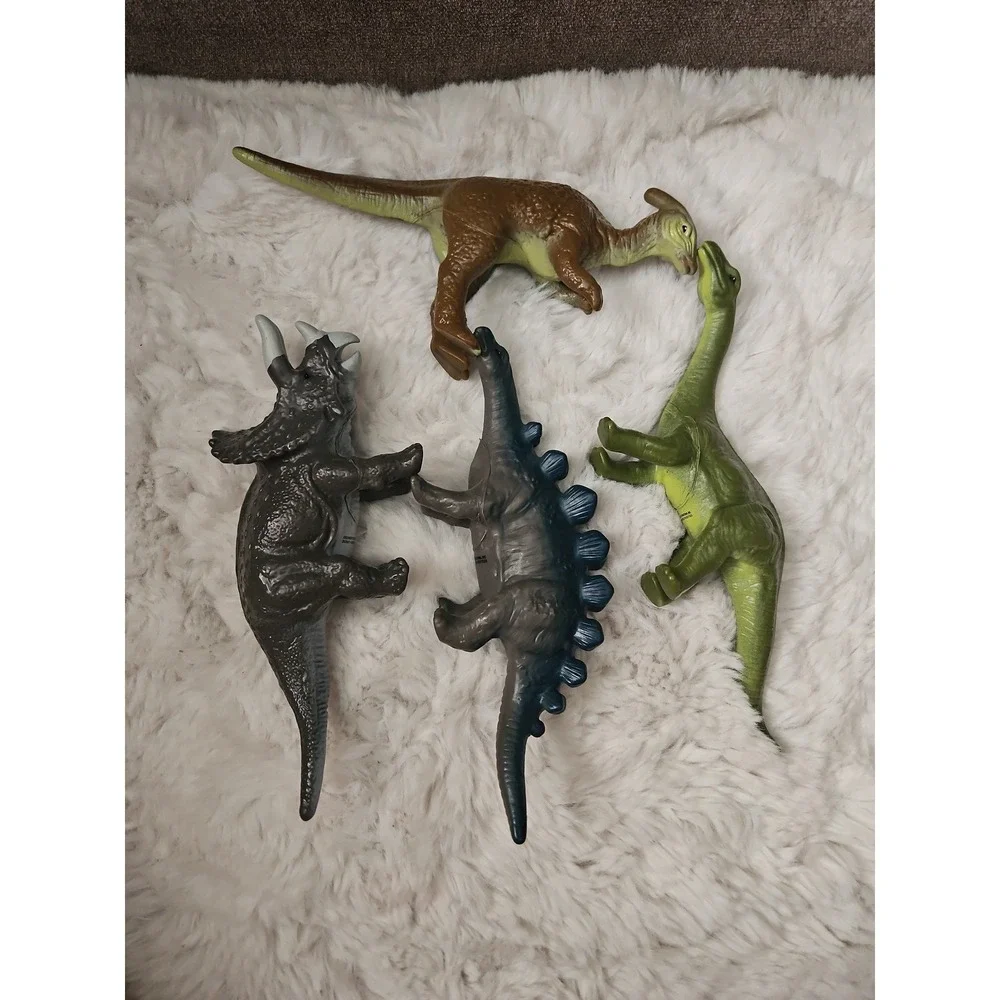 Plastic Dinosaur Toy Figures Lot of 4 Triceratops‎ Brachiosaurus